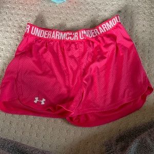 Underarmour shorts - pink size M